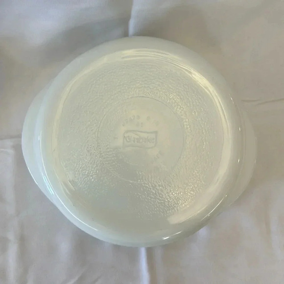 2 - Glasbake 1970s Round 8in Casserole Dishes Green Daisy Milk Glass MCM Kitchen - Picture 10 of 11